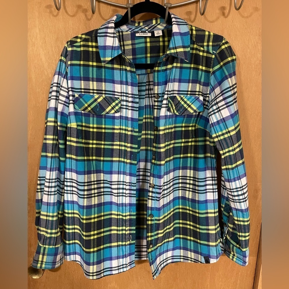 #42- LL BEAN - plaid button down